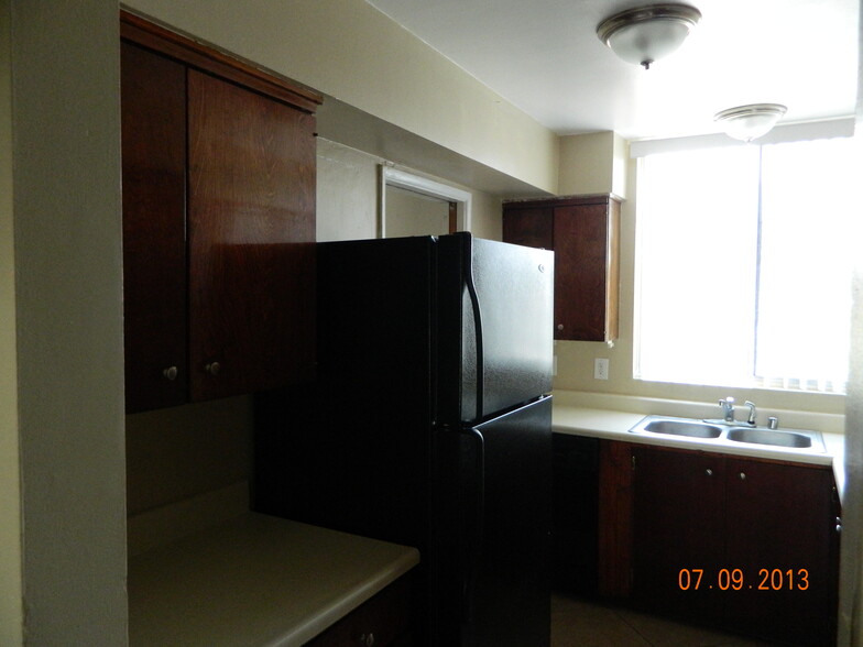 Building Photo - 6979 Palm Ct