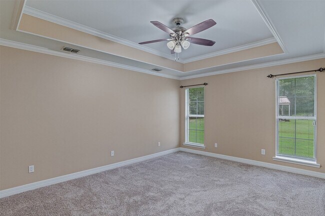Building Photo - 133 Lone Oak Dr