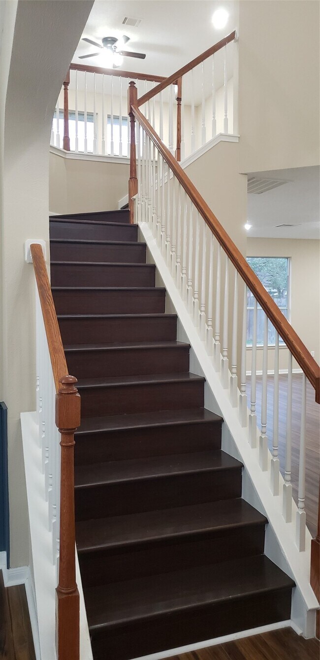 Building Photo - 3839 Landon Park Dr