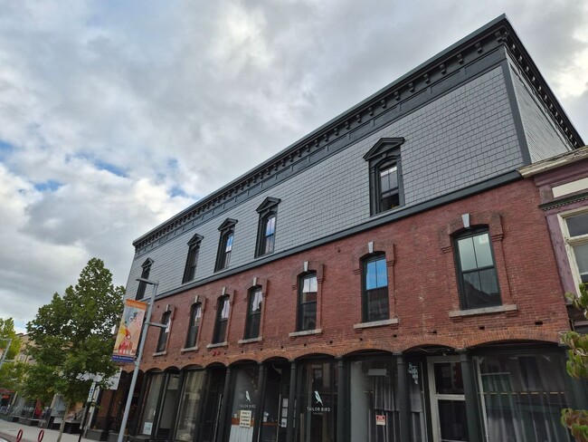 Building Photo - Rand Block