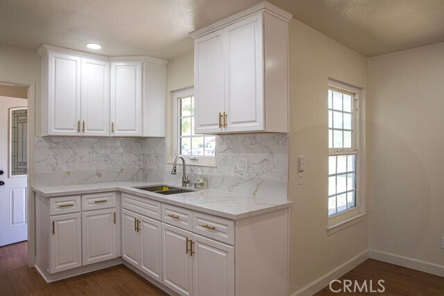 Building Photo - 10740 Coloma St