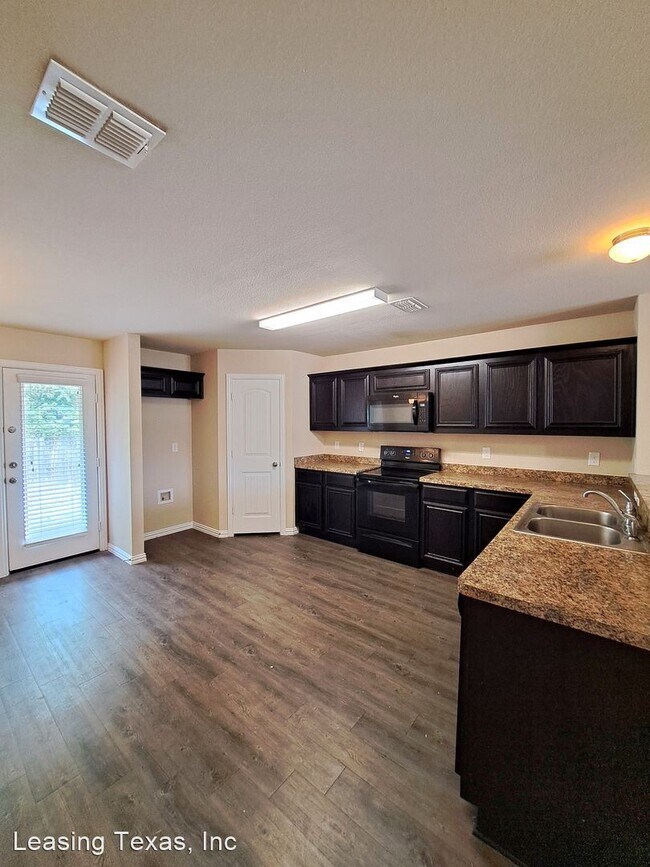 Building Photo - 3 br, 2.5 bath House - 749 River Hill Ln.