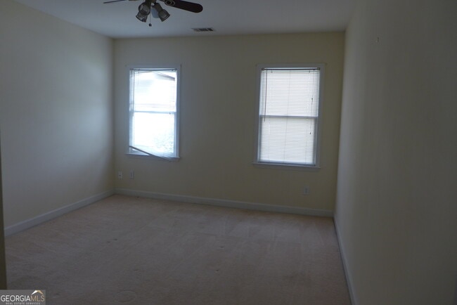 Building Photo - 4710 Fairway View Ct