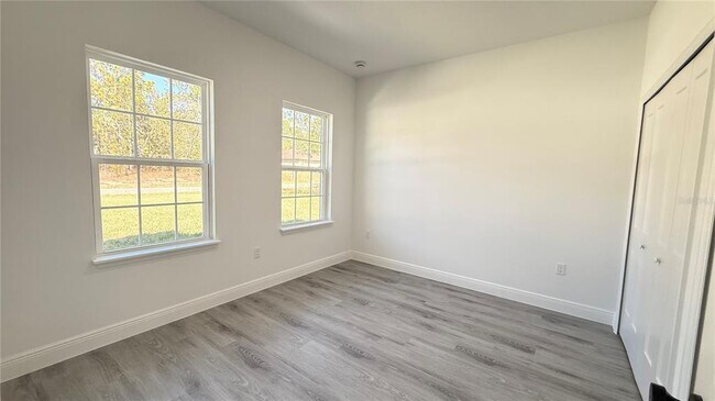 Building Photo - 2332 W Newhope Ln