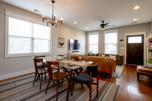 Building Photo - 1811B 6th Ave N