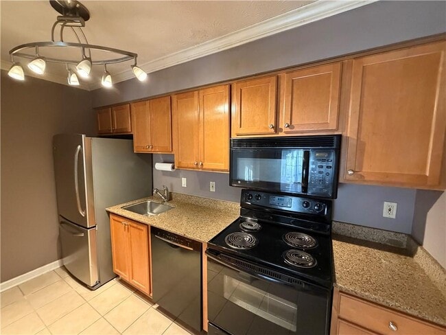 Building Photo - 3160 7 Pines Ct