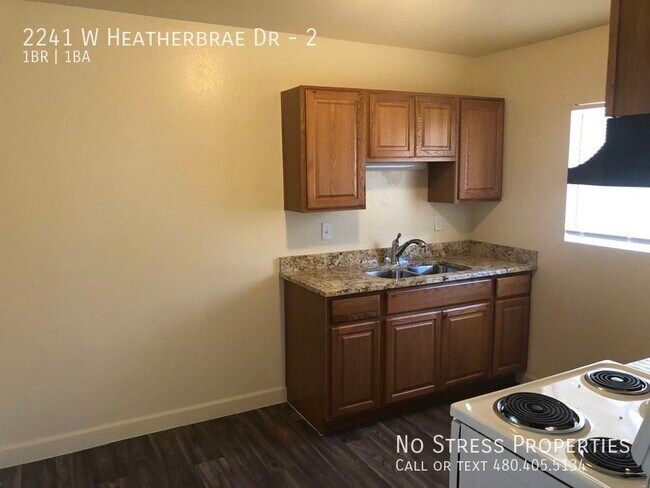 Building Photo - 2241 W Heatherbrae Dr