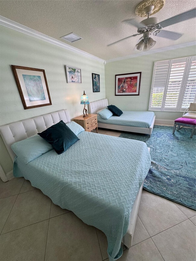 Building Photo - 2325 Barcelona Dr