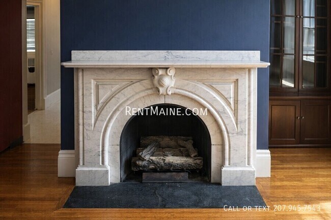 Building Photo - 97 Broadway