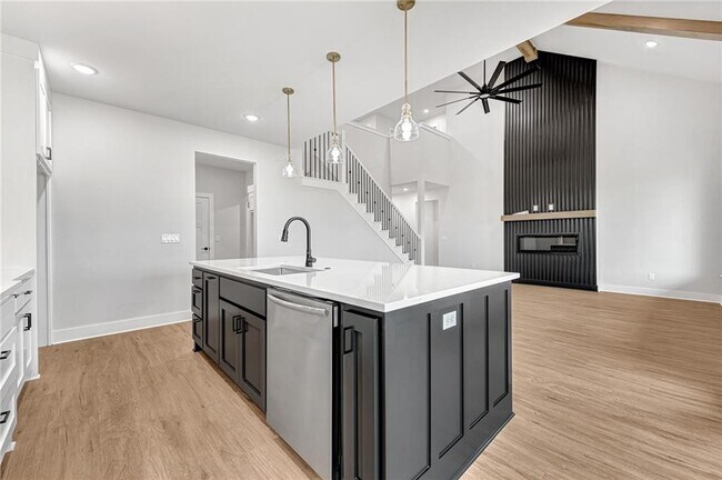 Building Photo - 1850 Momi St