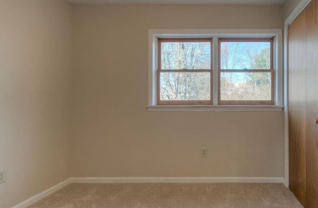 Building Photo - Available for the 2026-2027 lease term.