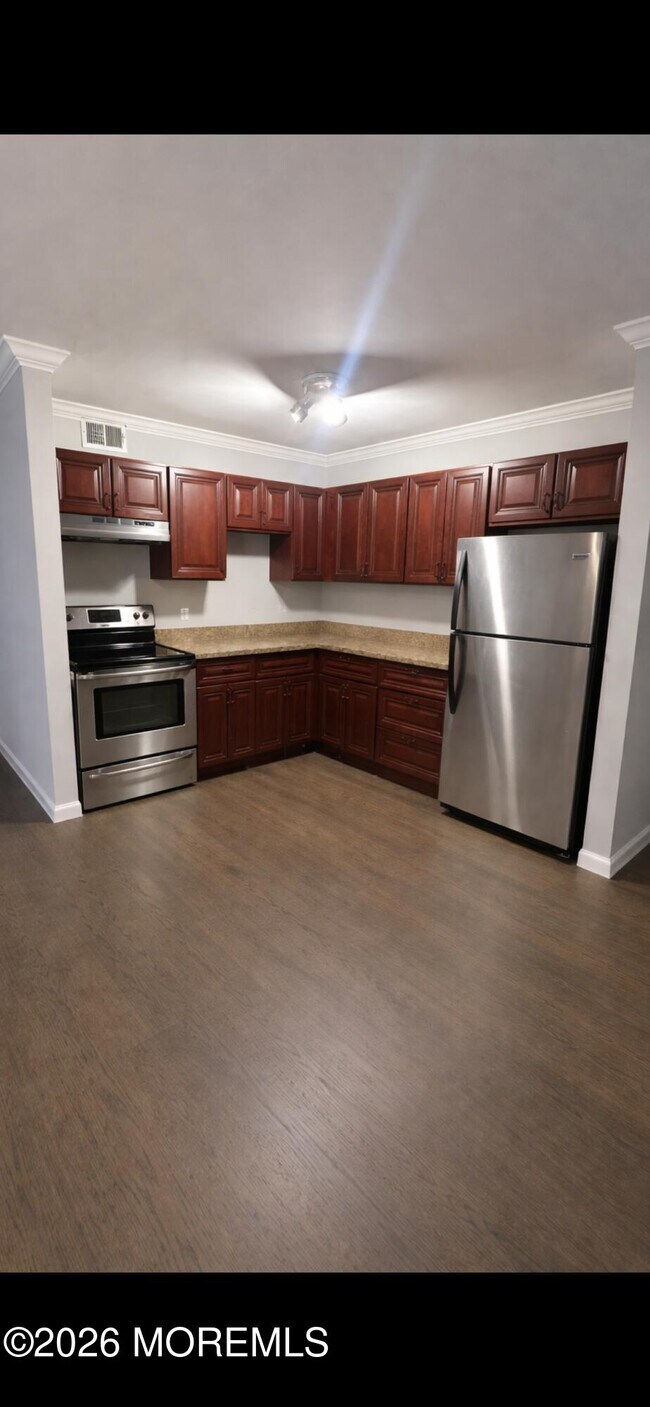 Building Photo - 65 Cedar Ave