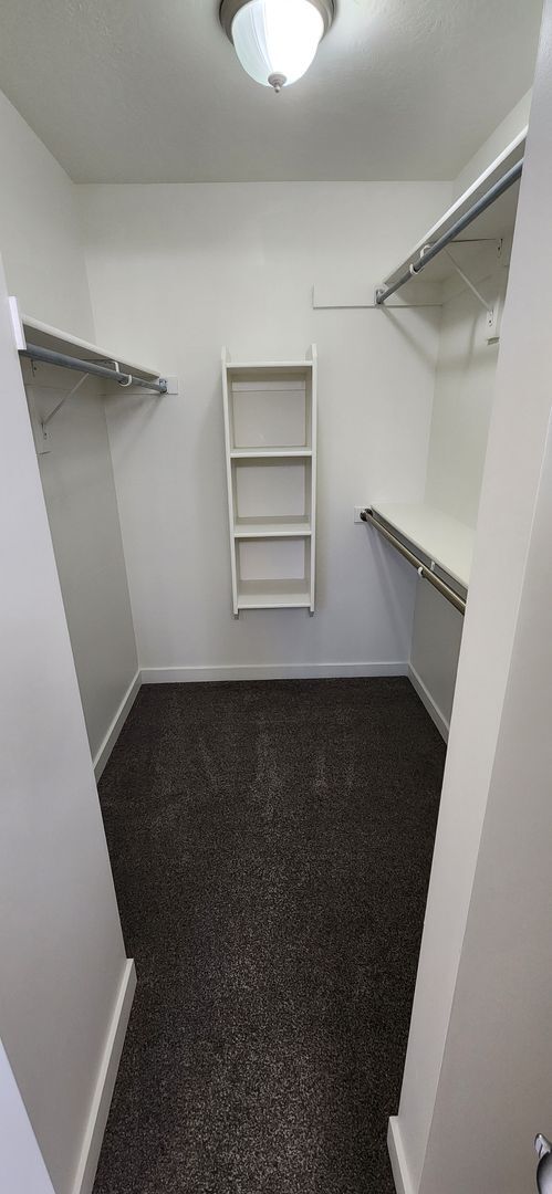 Building Photo - Herriman 6 Bedroom Home!!