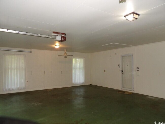 Building Photo - 254 Evergreen Ln