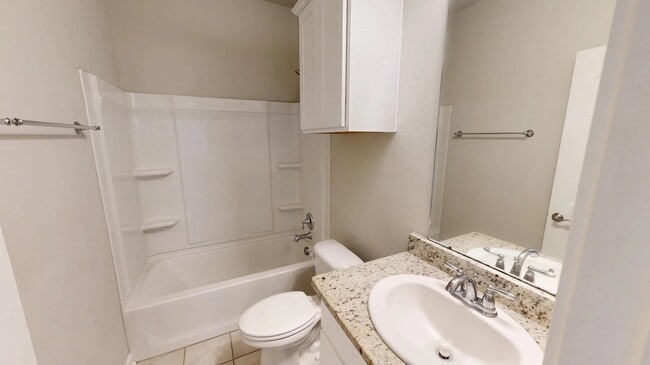 Building Photo - 3139 Crest Ln