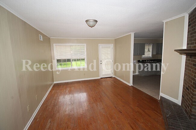 Building Photo - 3685 Bryn Mawr Dr