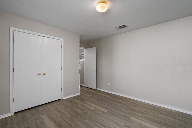 Building Photo - 142 Jack Rabbit Ln