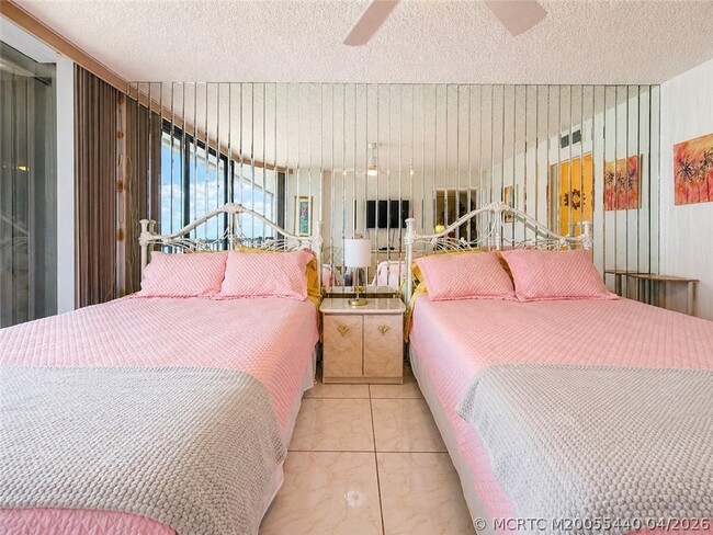 Building Photo - 9500 S Ocean Dr