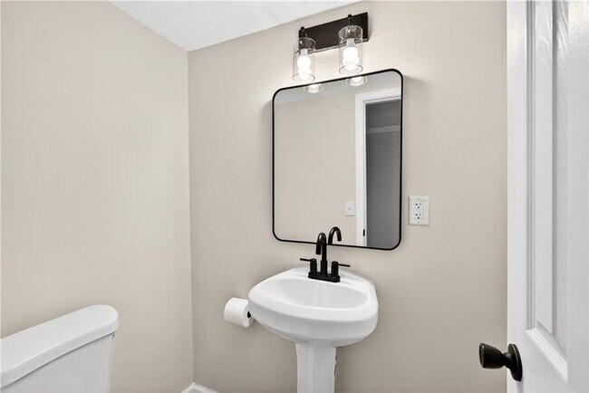 Building Photo - 4933 Dana Dr NE