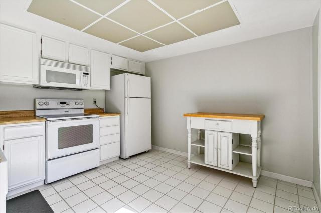 Building Photo - 2 bedroom in Aurora CO 80014