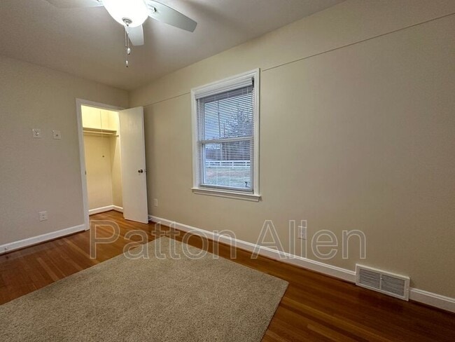 Building Photo - 35 Olivette Rd