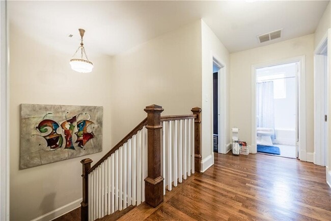 Building Photo - 360 8th St NE