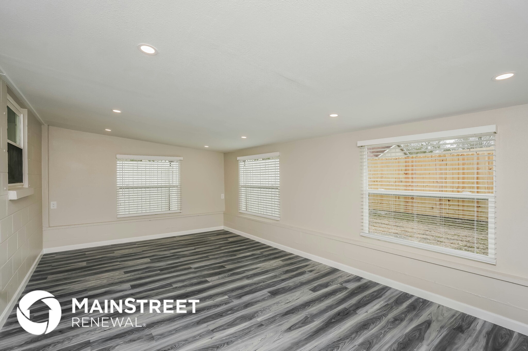 Building Photo - 16003 Woodpine Dr