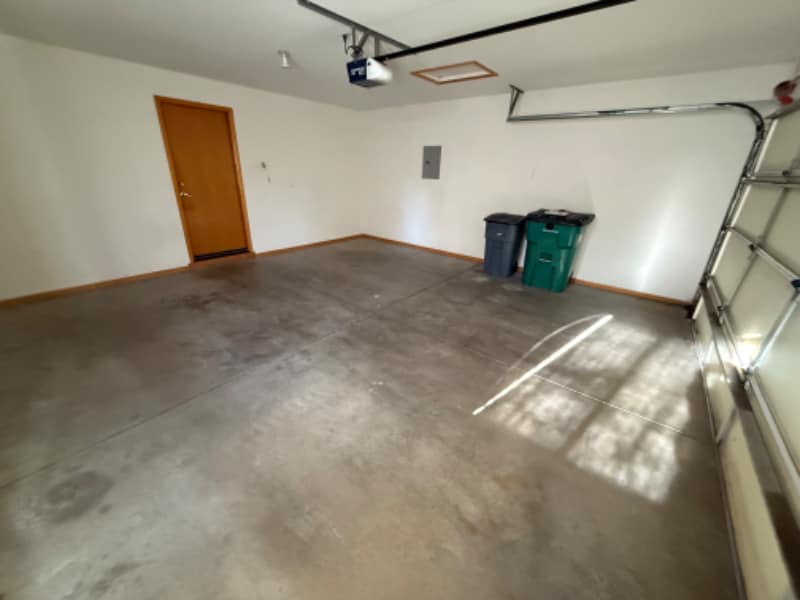 Building Photo - 1500 Raven Cir