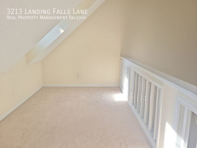 Building Photo - 3213 Landing Falls Ln