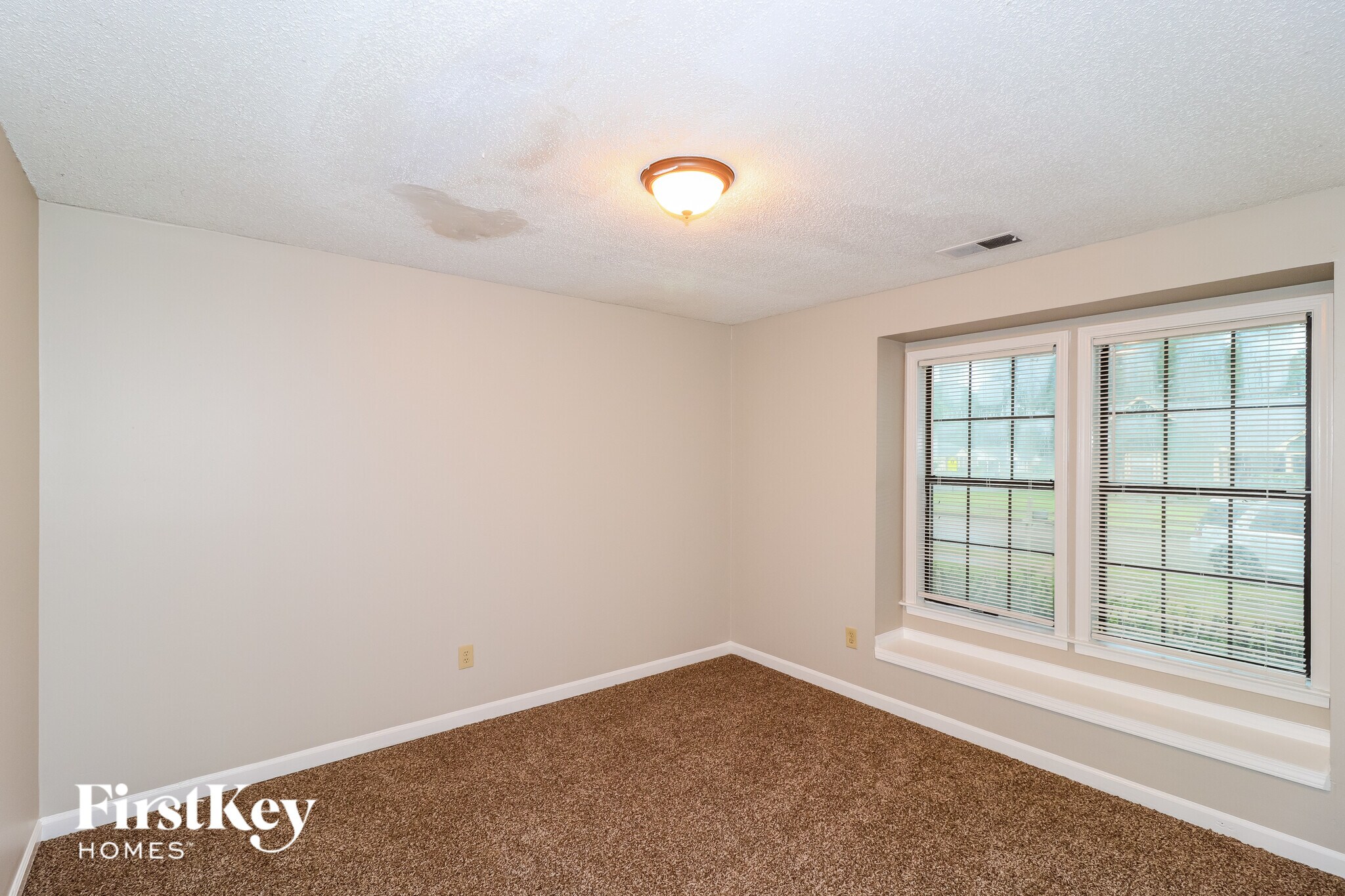 Building Photo - 6990 Scepter Cove