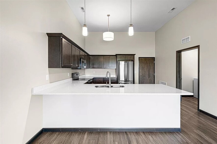 Building Photo - 2871 Spring Rose Cir