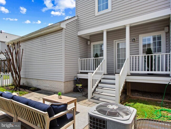 Building Photo - 1713 Allerford Dr