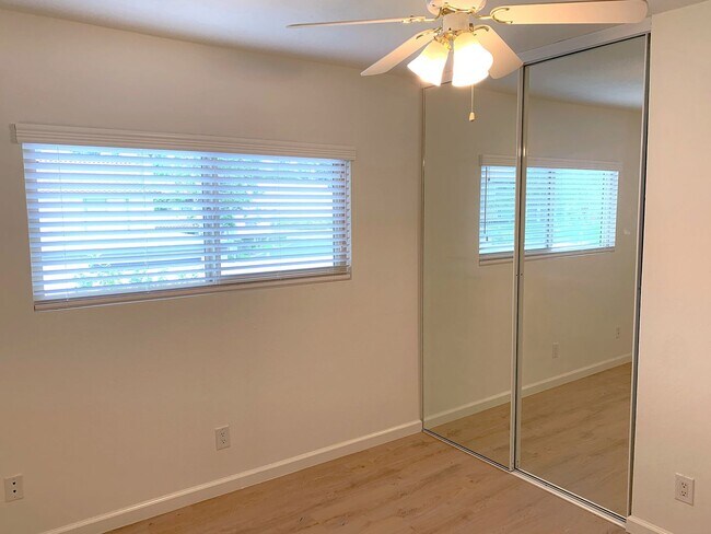 Building Photo - 9836 Snowmass Dr