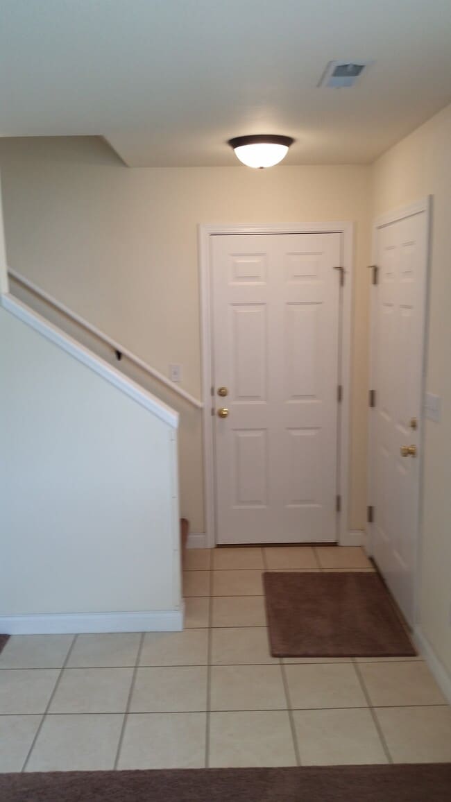 Building Photo - 3603 Zinnia Dr