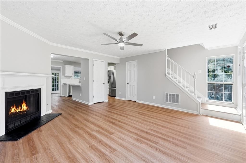 Building Photo - 5651 Wells Cir