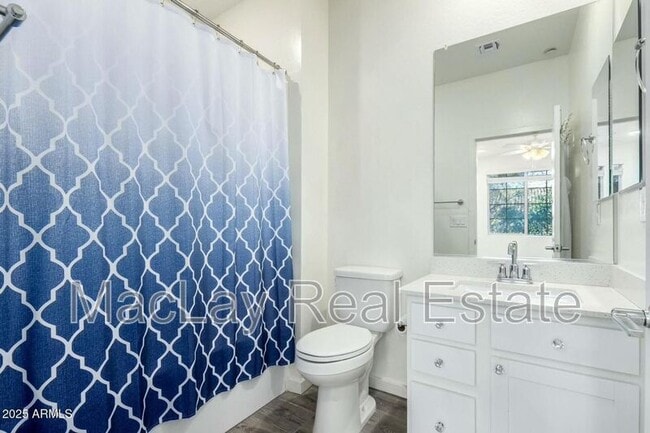 Building Photo - 1918 E Bridgeport Pkwy