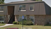 Building Photo - 401 Dogwood Dr