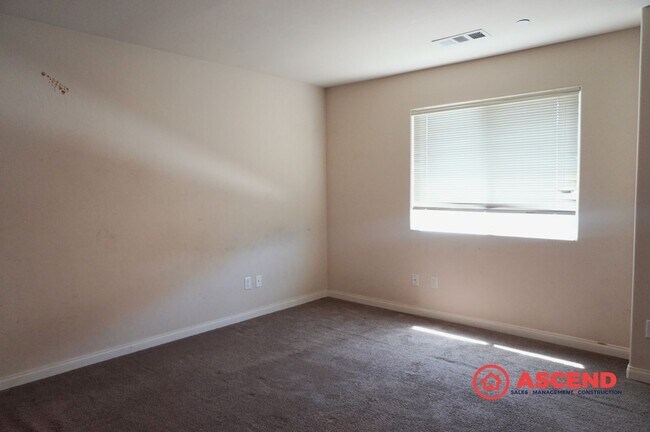 Building Photo - 6907 Englefield Dr