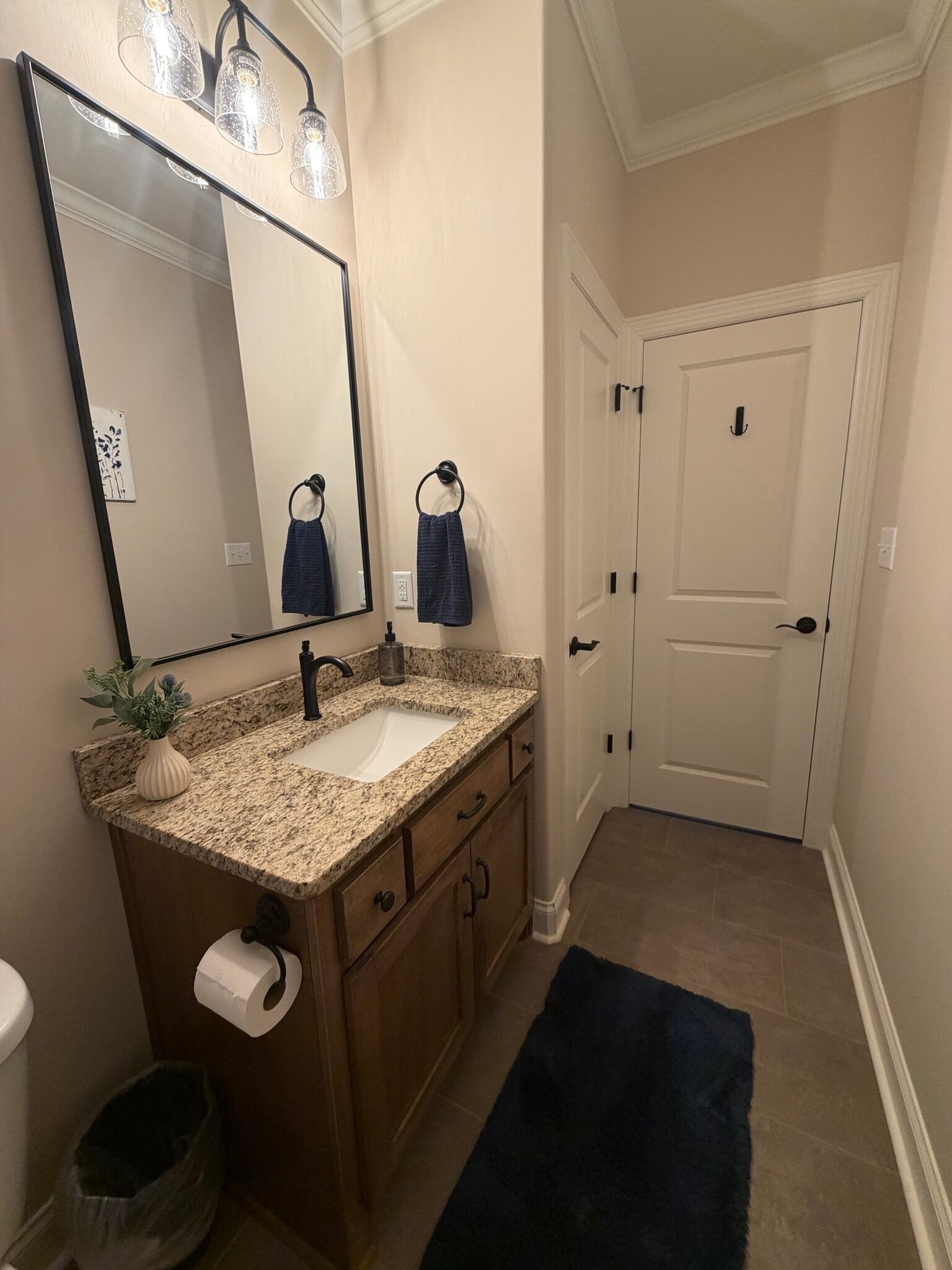 Building Photo - 26316 Woodfield Dr