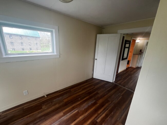 Building Photo - 7118 Podunk Rd