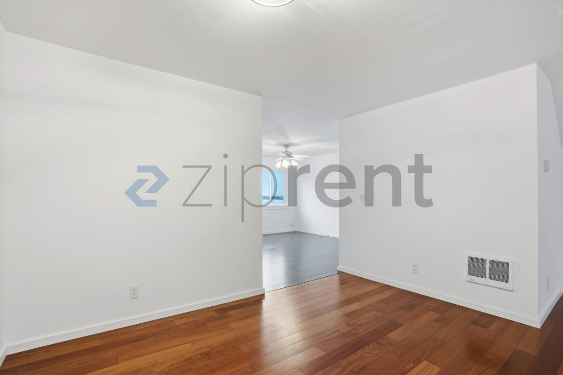 Building Photo - Unit 22
