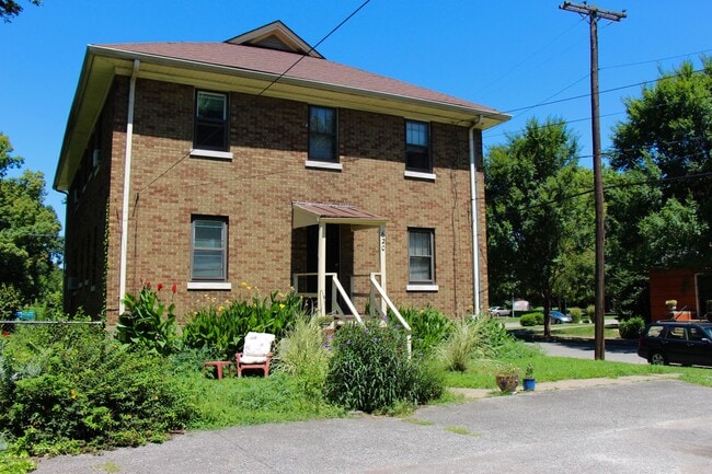Building Photo - 620 Eastern Pkwy