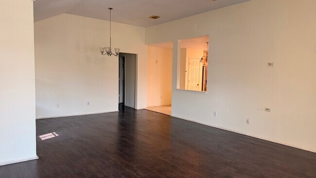 Building Photo - 13111 Leader Trail