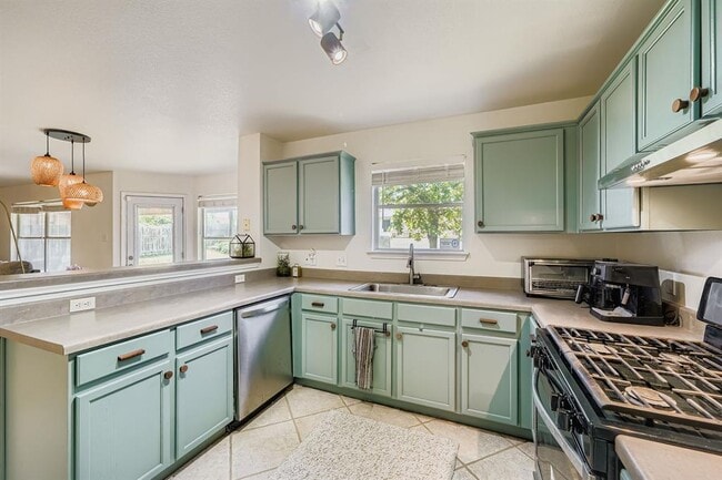 Building Photo - 2003 Erika Cove