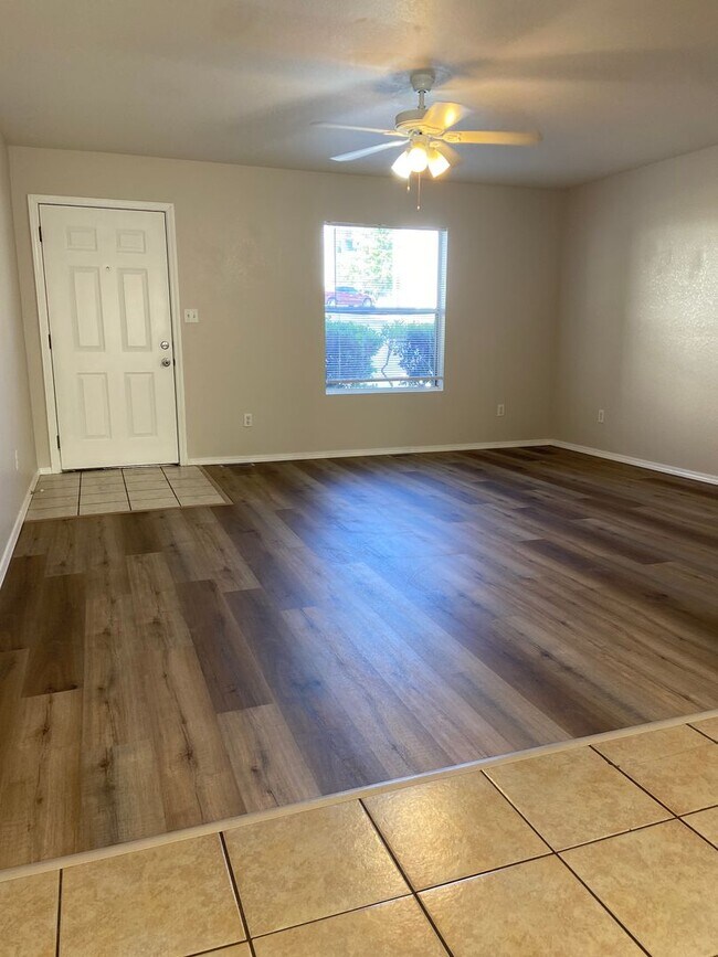 Building Photo - Apartment in Branson East, Kirbyville