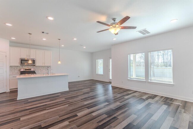 Building Photo - 17116 Coneflower Pl