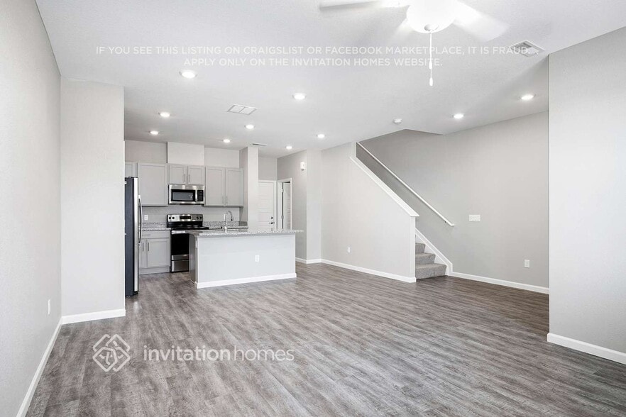 Building Photo - 1699 S Elk Way