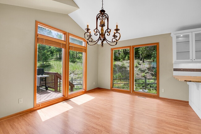 Building Photo - 5368 Evergreen Heights Dr
