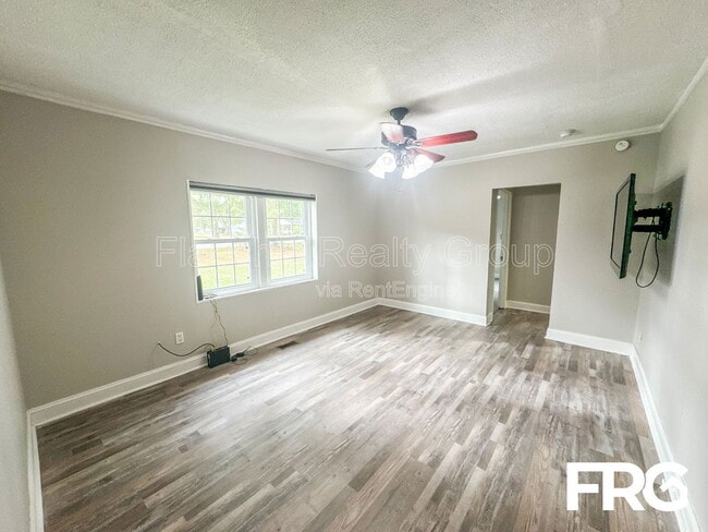 Building Photo - 2310 N Beston Rd