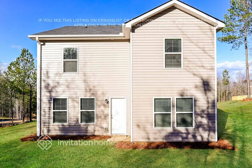 Building Photo - 413 Amelia Ln